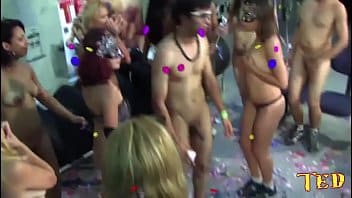 Baile de carnaval com muito sexo